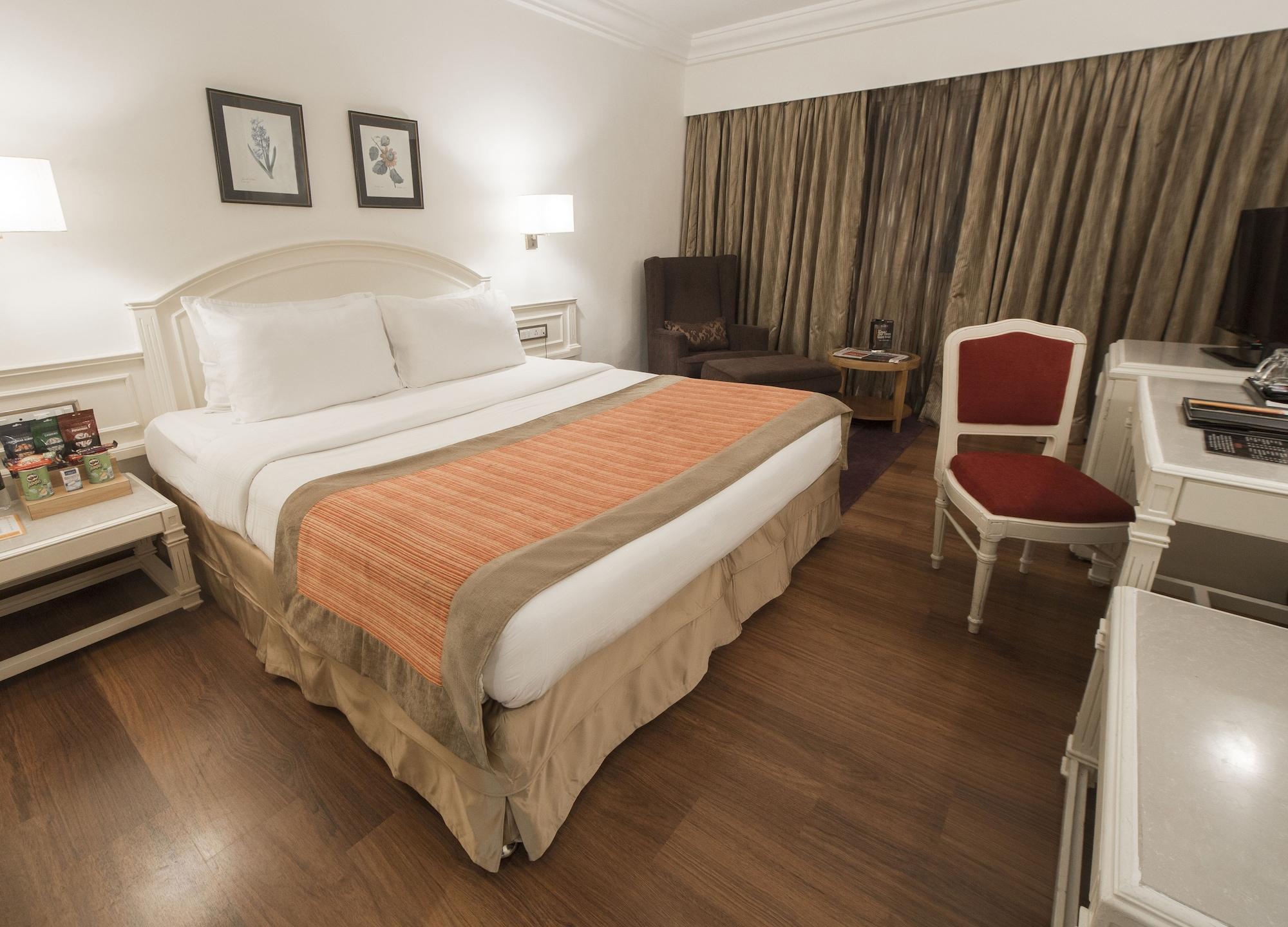 Hotel Bawa International Мумбаи Экстерьер фото