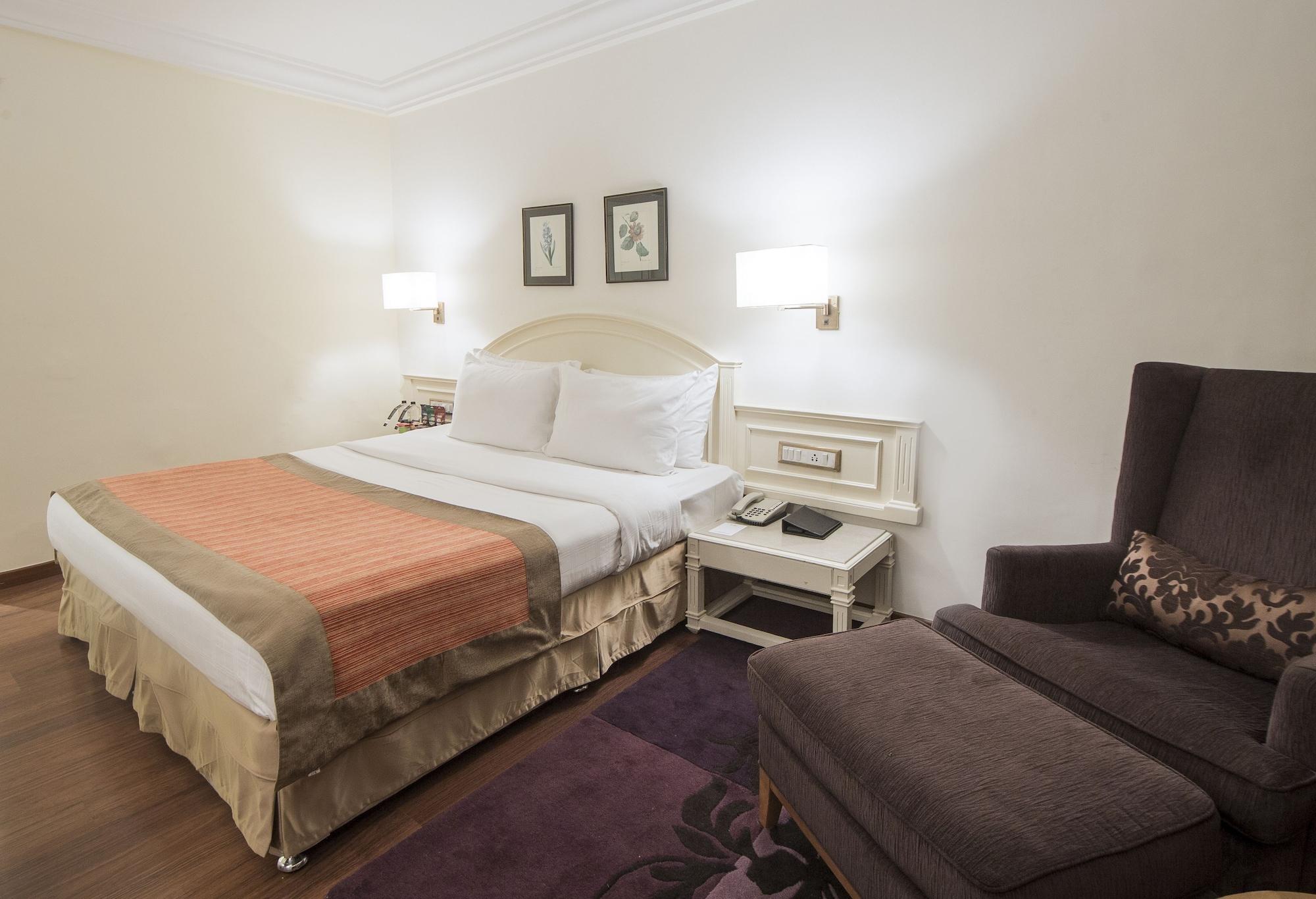 Hotel Bawa International Мумбаи Экстерьер фото