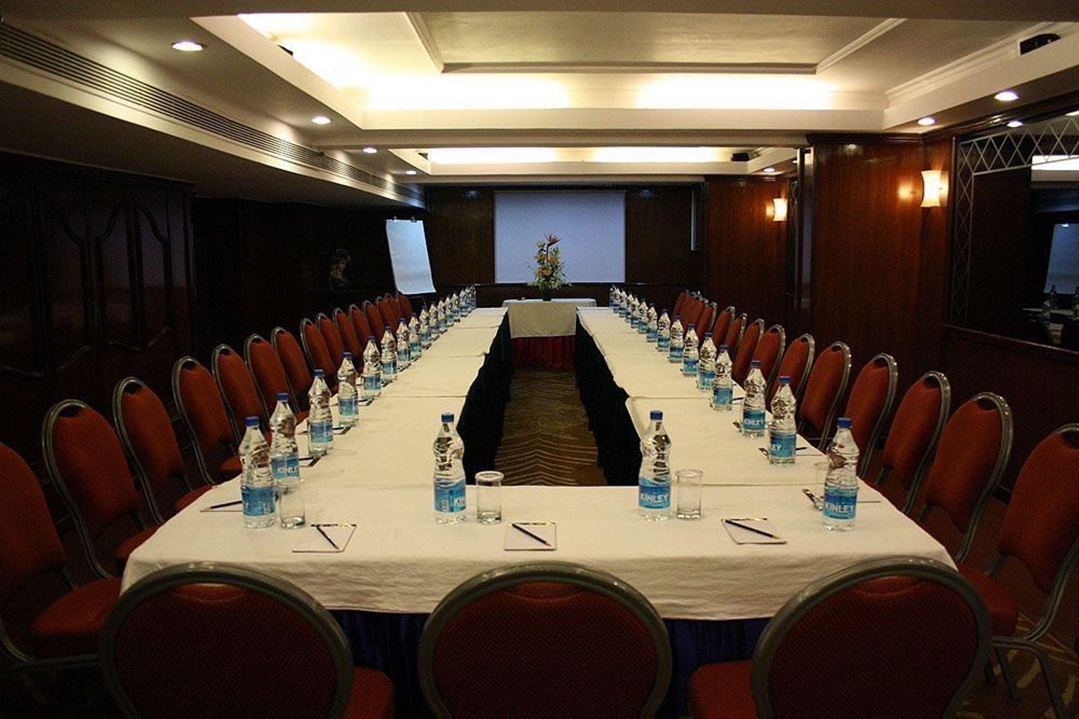 Hotel Bawa International Мумбаи Удобства фото