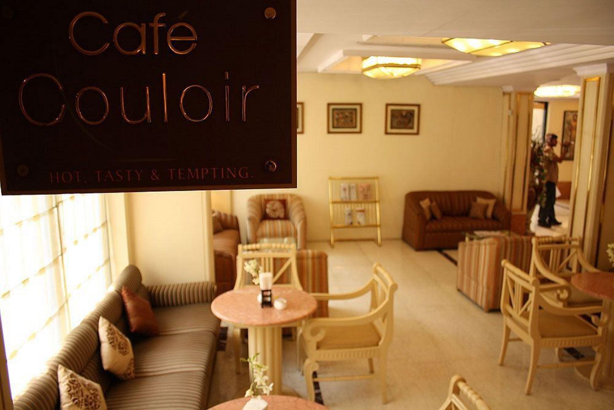 Hotel Bawa International Мумбаи Ресторан фото