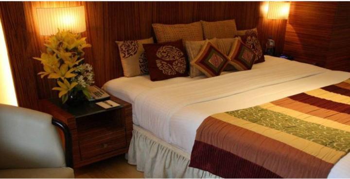 Hotel Bawa International Мумбаи Экстерьер фото