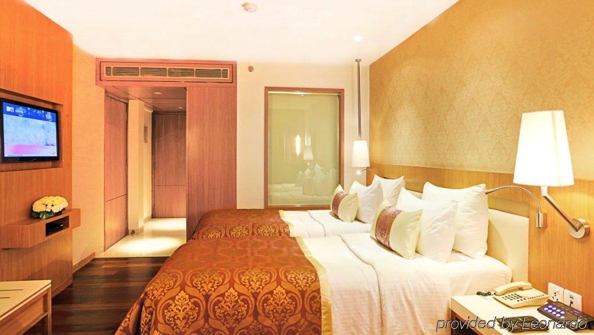 Hotel Bawa International Мумбаи Экстерьер фото